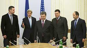 Ο Κέρι συνομιλεί με Ουκρανούς ακροδεξιούς